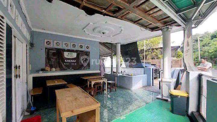 garasi/carport rumah hook sejuk di griya