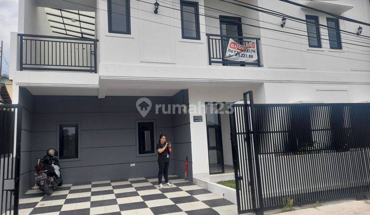 Rumah baru mewah lokasi strategis tengah kota di turangga 1