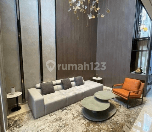 Rumah 3 Lantai Mewah Navapark Cluster Lyndon Bagus Siap Huni 1