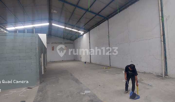 Gudang di Meruya , Jakarta Barat 820 m Bagus 2