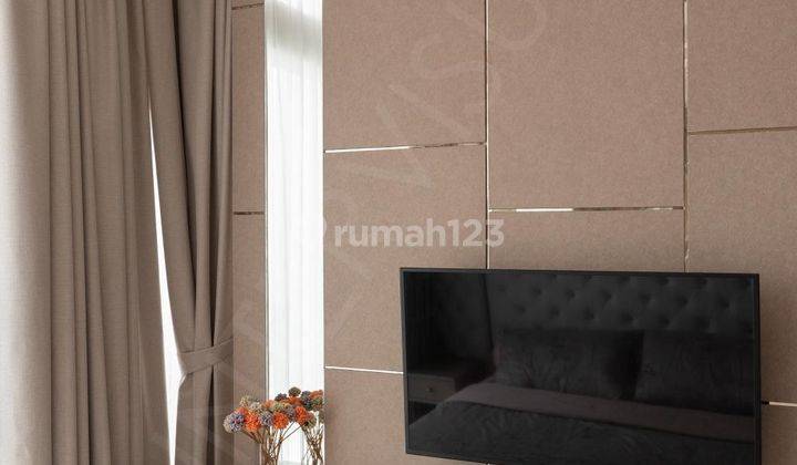 Apartemen St. Moritz Tower New Royal Super Penthouse Jakarta  1