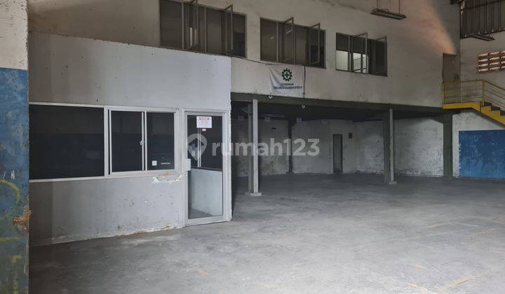 Disewakan gudang kapuk kamal raya. 
 3