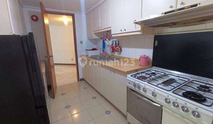 Apartemen Taman Anggrek 3 BR Bagus Semi Furnish Siap Huni 2