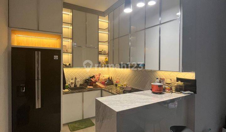 Rumah 2 Lantai Serenade Furnish Siap Huni 8x20 2