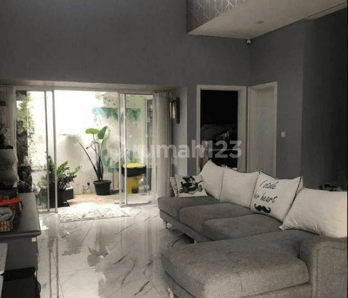 Rumah 2 Lantai Hoek 8x15 Riviera SHM Bagus Siap Huni 1