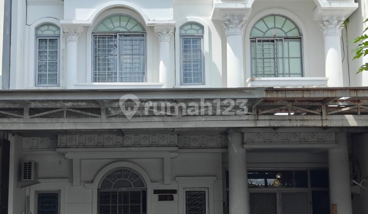 Rumah Garden House American Classic Pantai Indah Kapuk 8X17