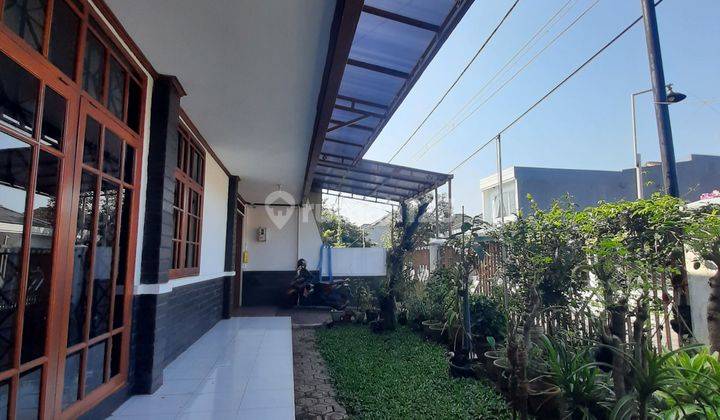 Jual Rumah Asri di Jl.Kembar Bandung 2