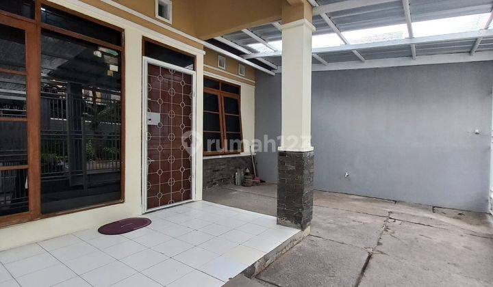 Disewakan Rumah Nyaman Full Renov di THI Taman Holis Indah 1