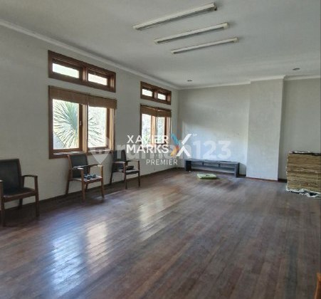 d027 Rumah Konsep Resort  Plus Private Pool dan rooftop Full Furnished  2