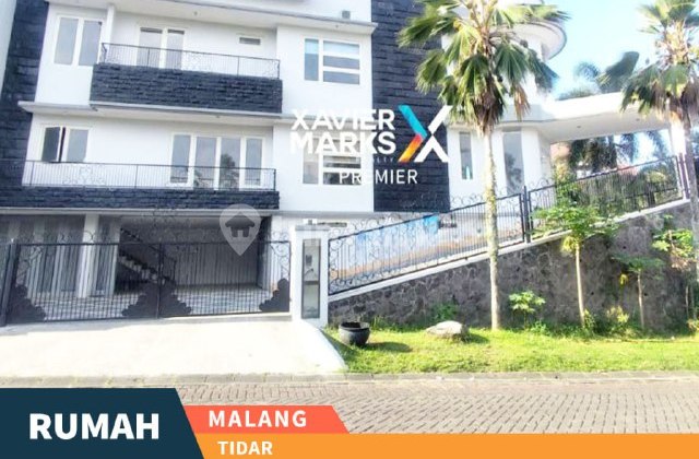 f033 For Sale or Rent Luxury House with Private Swimming Pool in Tidar Malang