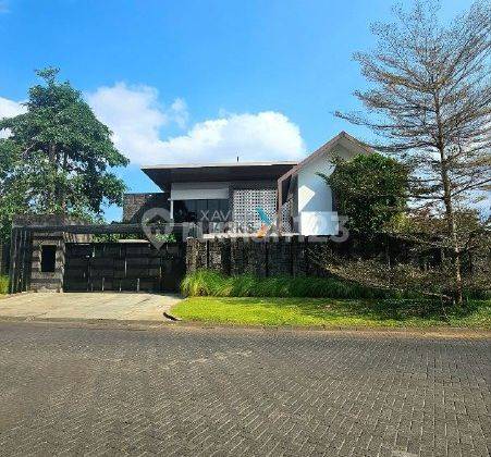 V100 Dijual Rumah Full Furnish, Tropis Modern di Villa Puncak Tidar, Malang 2