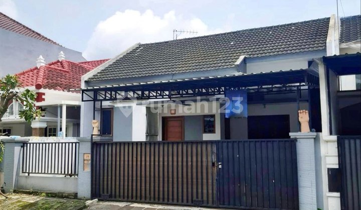 j003 Rumah Minimalis , di Araya Golf Malang Siap Huni  2