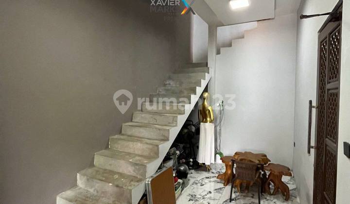 I43 2-Story Hook House for Sale Below Market Price 2