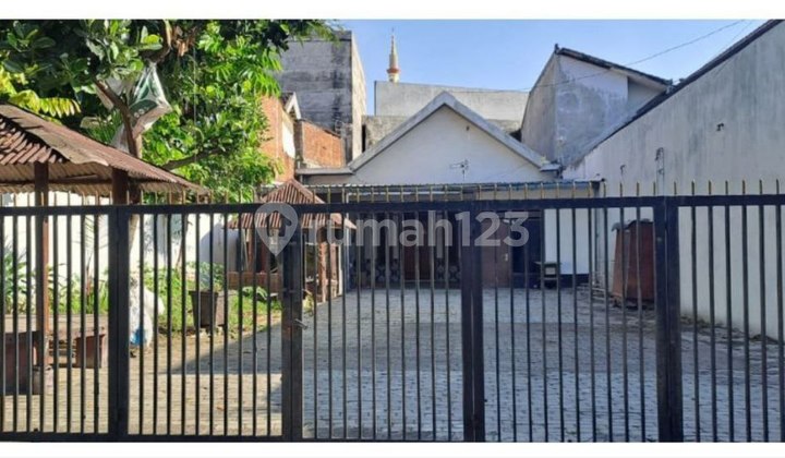 j039 Cheap Sale! House Suitable for Business Near Singosari Toll. j039 Cheap Sale! House Suitable for Business Near Singosari Toll.