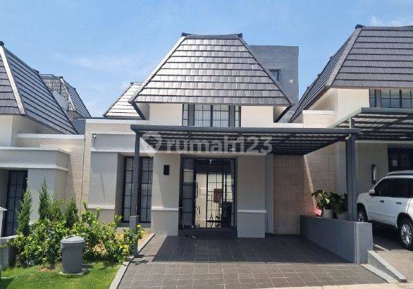 V111 Dijual Rumah Cantik Terawat Dan Siap Huni di Citraland, Tidar Malang  1