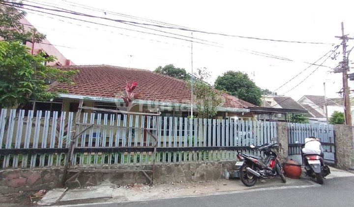 H76 Dijual Rumah Kost Lokasi Strategis Dekat Area Kampus Malang H76 Dijual Rumah Kost Lokasi Strategis Dekat Area Kampus Malang