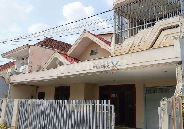 I114 Dijual Rumah 3 Lantai Dekat Pasar Tawangmangu Kota Malang 2