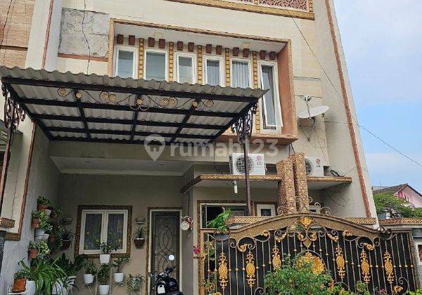 W103 Rumah Cantik Full Furnished Istimewa di Sulfat, Kota Malang 2