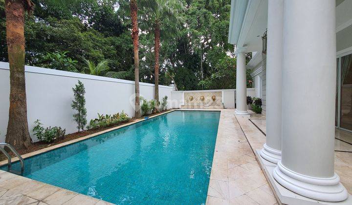 Bright and Luxurious House in Senopati 2