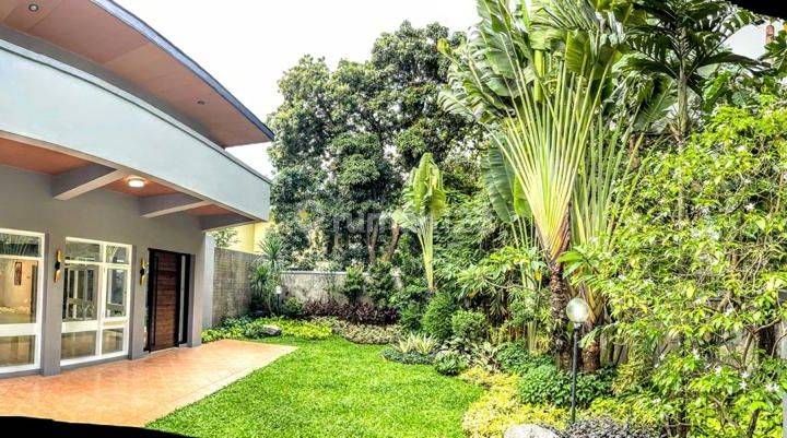 Cozy House with Bali Style in perfect area - SENOPATI 1