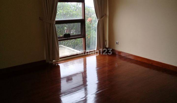 foto lainnya luxury townhouse at kemang