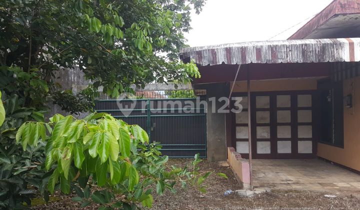 House for Sale, Land Area Included, Ungaran Area, Near Mang Engking. 2