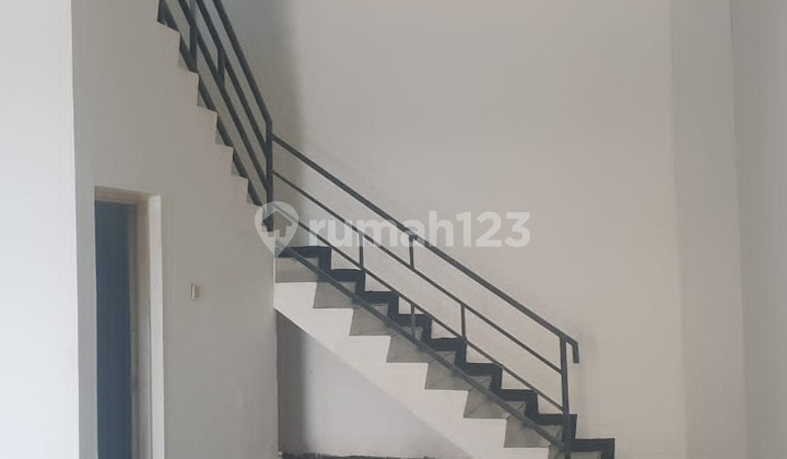 Ruko Strategis Siap Pakai Untuk Usaha di Gajah Raya 1