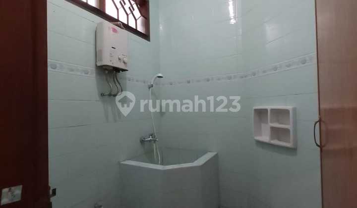 Rumah Premium Bagus Siap Huni Strategis di Bukit Sari 2