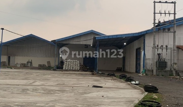 Spacious Premium Warehouse Suitable for Industry in Demak Spacious Premium Warehouse Suitable for Industry in Demak