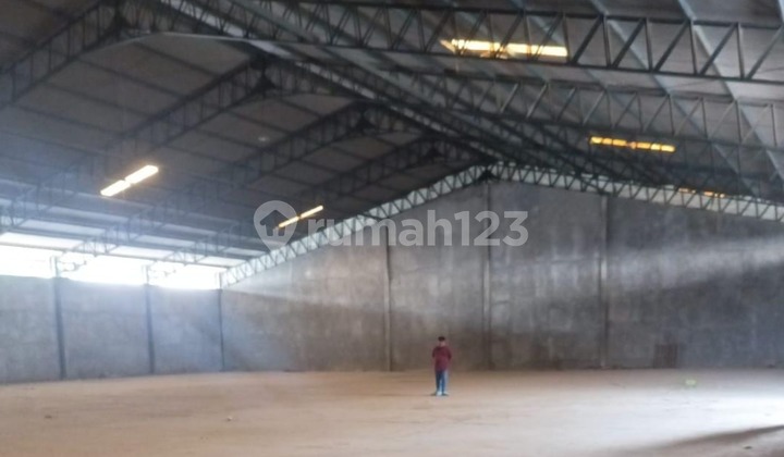 Gudang Strategis Siap Pakai di Jalan Puspowarno Tengah