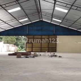 Gudang Lengkap Luas dan Ready Akses Kontainer di Salatiga