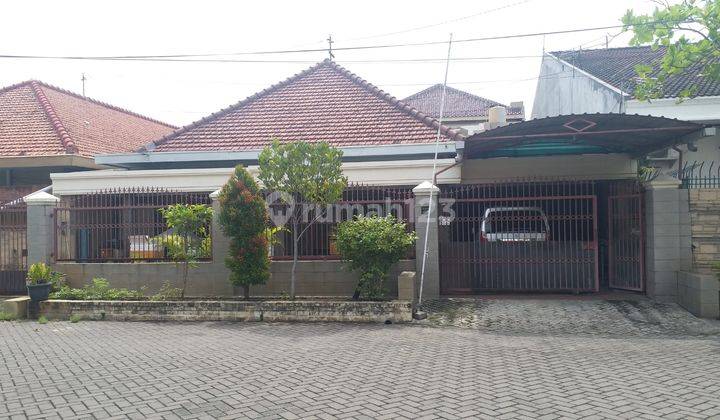 Rumah Siap Pakai Luas di Jalan Ciliwung Raya 1