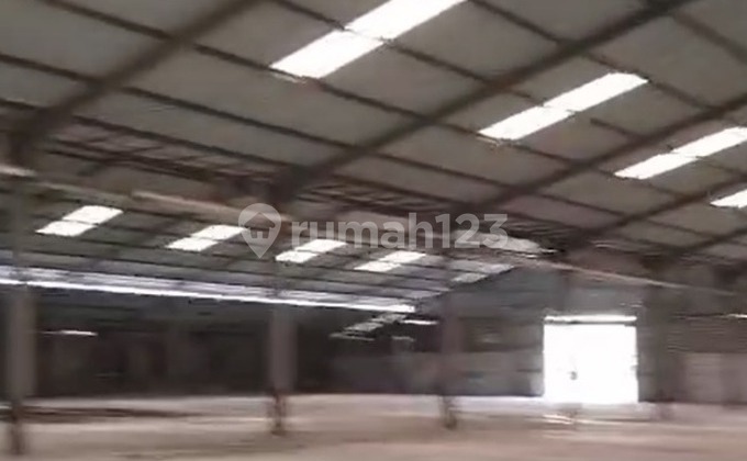 Ready-to-Use Good Warehouse on Semarang Demak Highway 1