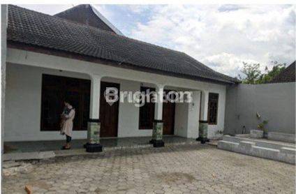 RUMAH Harga TANAH disa untuk cafe/ Rumah Makan, parkiran Luas DI JALAN JAHE MAKAMHAJI 1