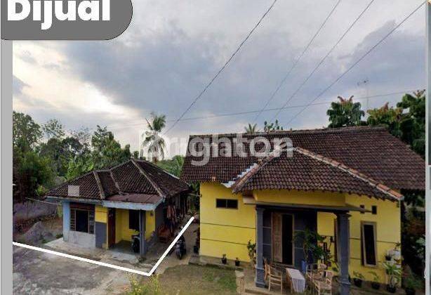 RUMAH DENGAN HALAMAN YANG LUAS DI DAERAH NGADIREJO KIDUL WONOGIRI 1