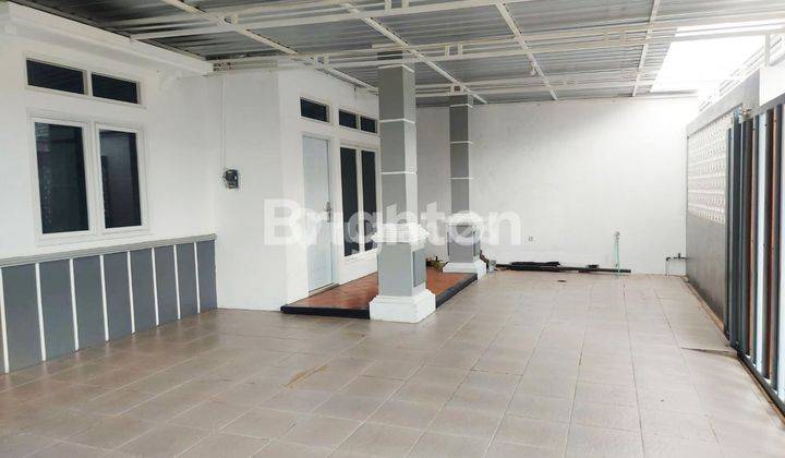 RUMAH HOOK DI PERUMAHAN CLUSTER VIENNA SOLO BARU 2