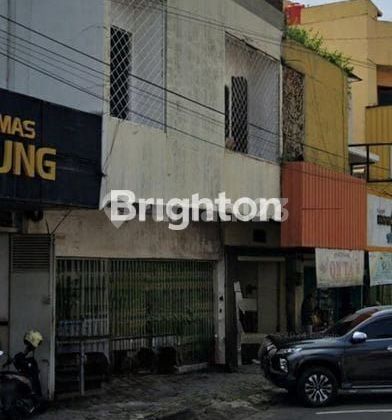 Strategic RUKO in the city center, bustling area on Radjiman Street near Klewer Market. 2