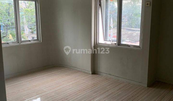 Rumah Bagus Cengkareng Indah 4 kamar tidur 2