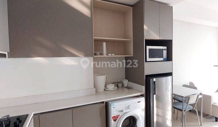 Apartemen Gold Coast Semi Furnished Bagus 1