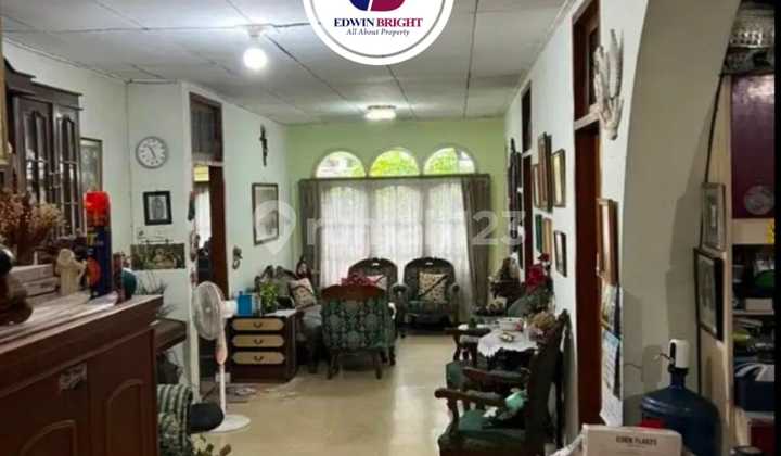 Rumah Bagus Unfurnished di Mampang, Jakarta Selatan 1