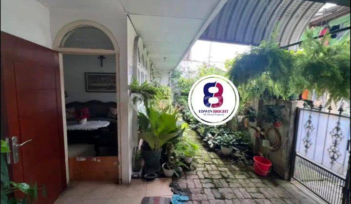 Rumah Bagus Unfurnished di Mampang, Jakarta Selatan 2
