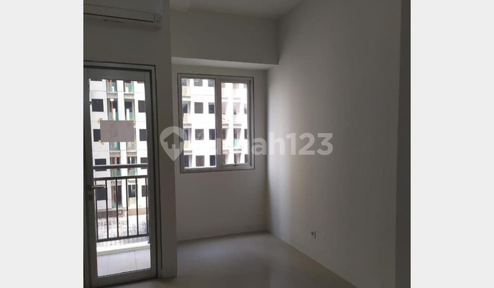 Ready-to-occupy apartment in Transpark Juanda, Bekasi. Ready-to-occupy apartment in Transpark Juanda, Bekasi.