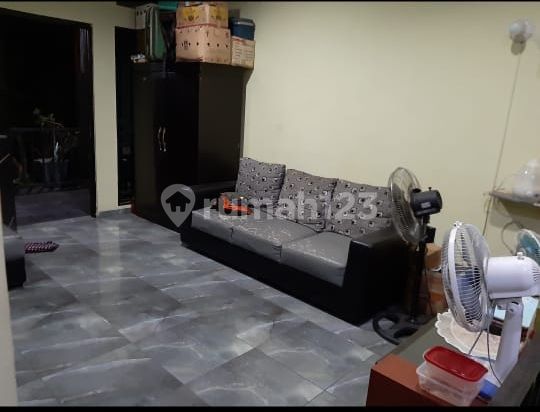 Rumah Minimalis Rapih siap huni 2 lantai di Serua Ciputat Tangsel