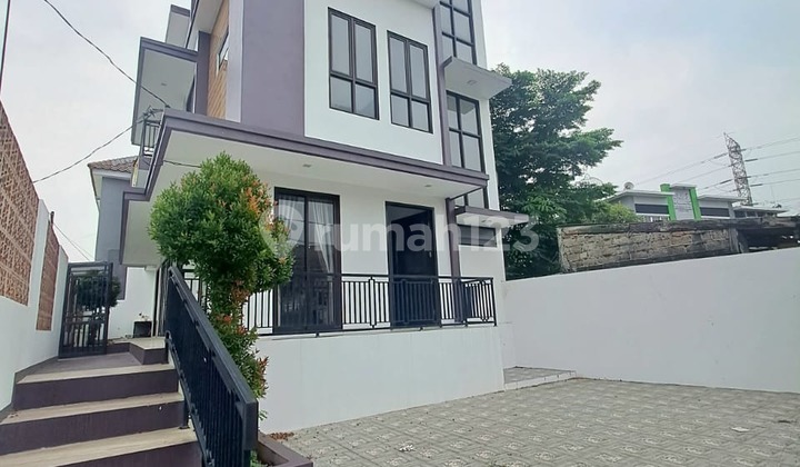 Rumah Baru 2 Lantai Semi Furnished Di Meruya Jakarta Barat