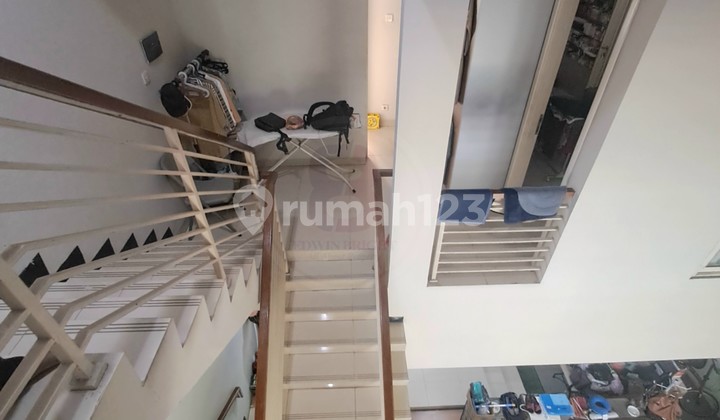 Rumah Rapih Dalam Cluster Kebayoran Bintaro Sektor 7