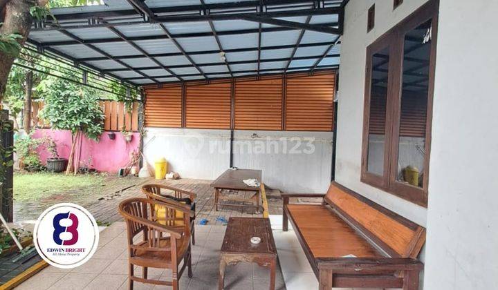 Rumah Luas Cantik Dan Siap Huni di Pamulang Tangerang Selatan 1