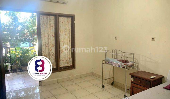 Dijual Klinik Bidan Masih Produktif di Serua Ciputat Halaman Luas 2