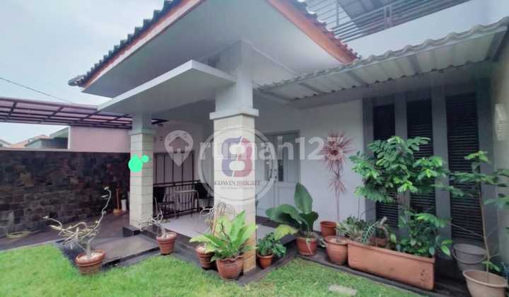 Rumah Rapih Dalam Komplek di Bintaro Jakarta Selatan Rumah Rapih Dalam Komplek di Bintaro Jakarta Selatan