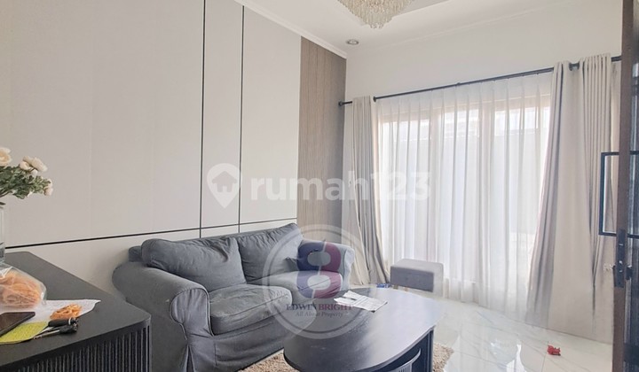 Rumah Cantik Dalam Cluster Area Dekat Bintaro Xchange dan Stasiun