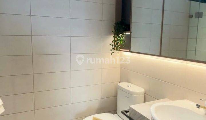 Dijual Rumah 2 Lantai Type 7x13 M2 Cluster Vanica Residence Summarecon Crown Gading  2